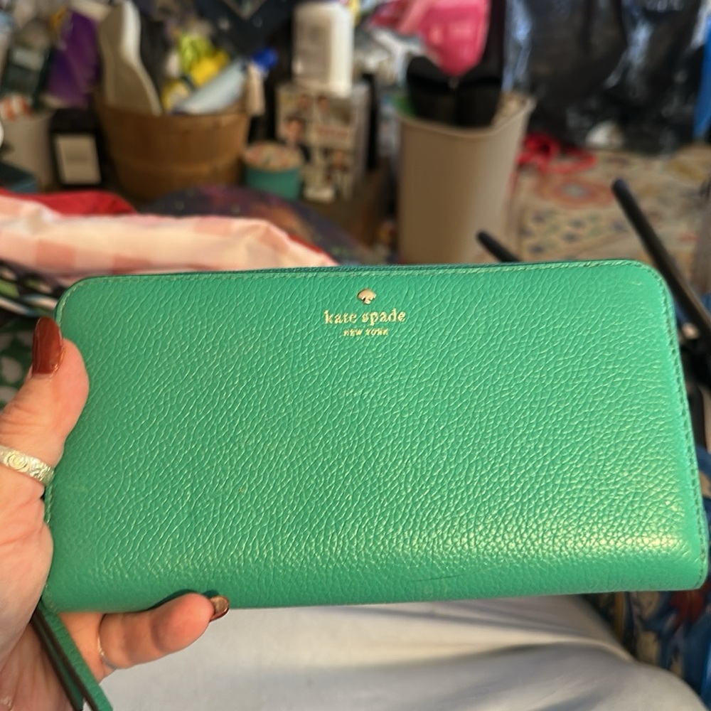 NWT Kate Spade green continental zip around wallet